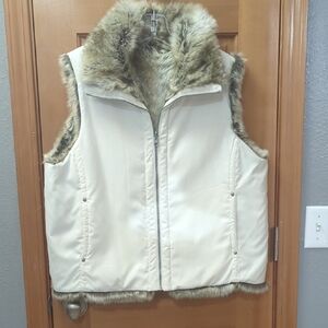 Weatherproof Cream and Brown Faux Fur Vest